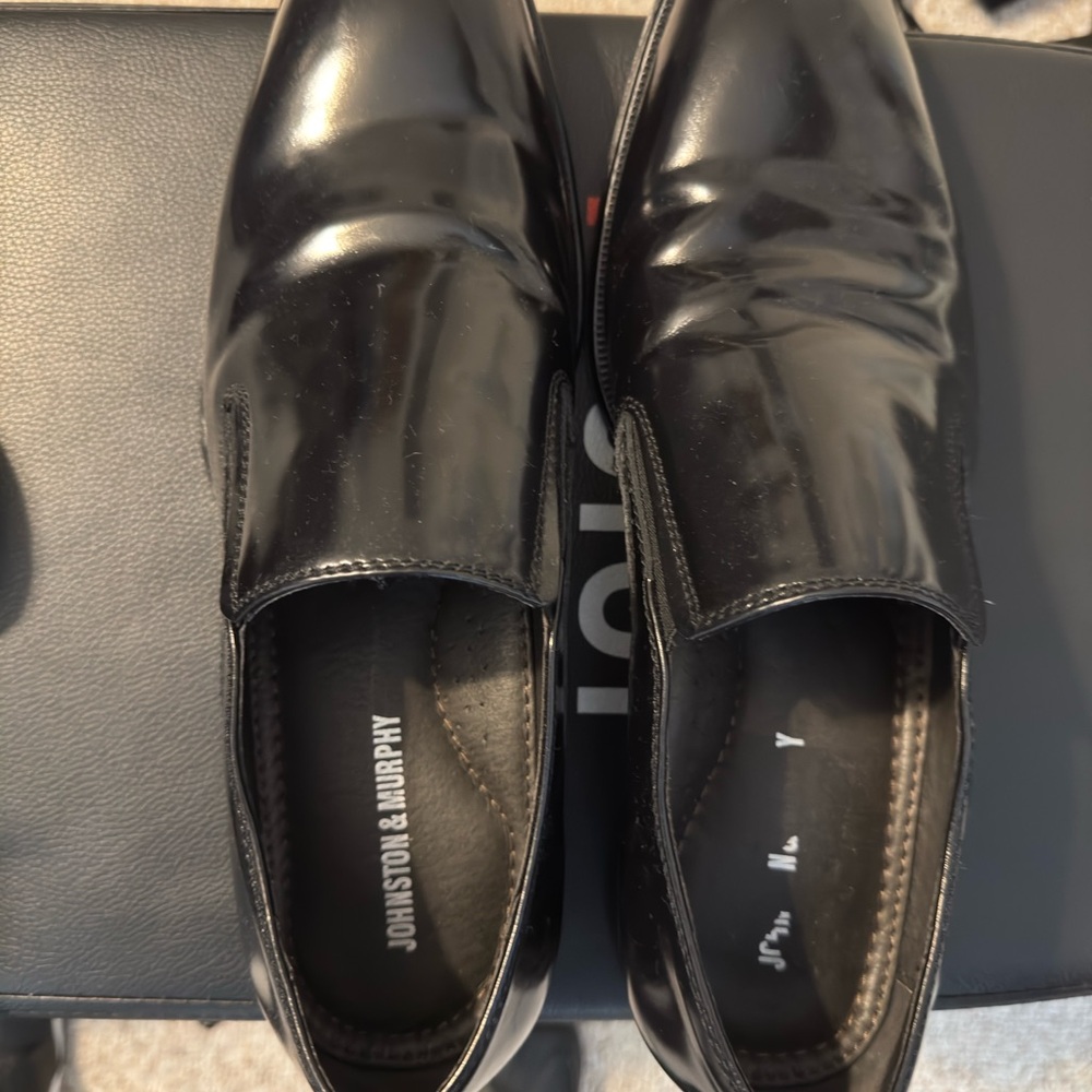 Johnston & Murphy Black Leather Slip-On Loafers